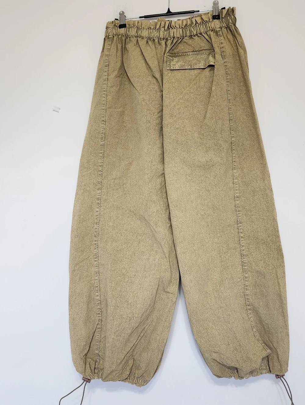 Urban Outfitters UO Sloan Nylon Baggy Balloon Parachute Pants Y2K 80s Khaki M - Picture 9 of 16